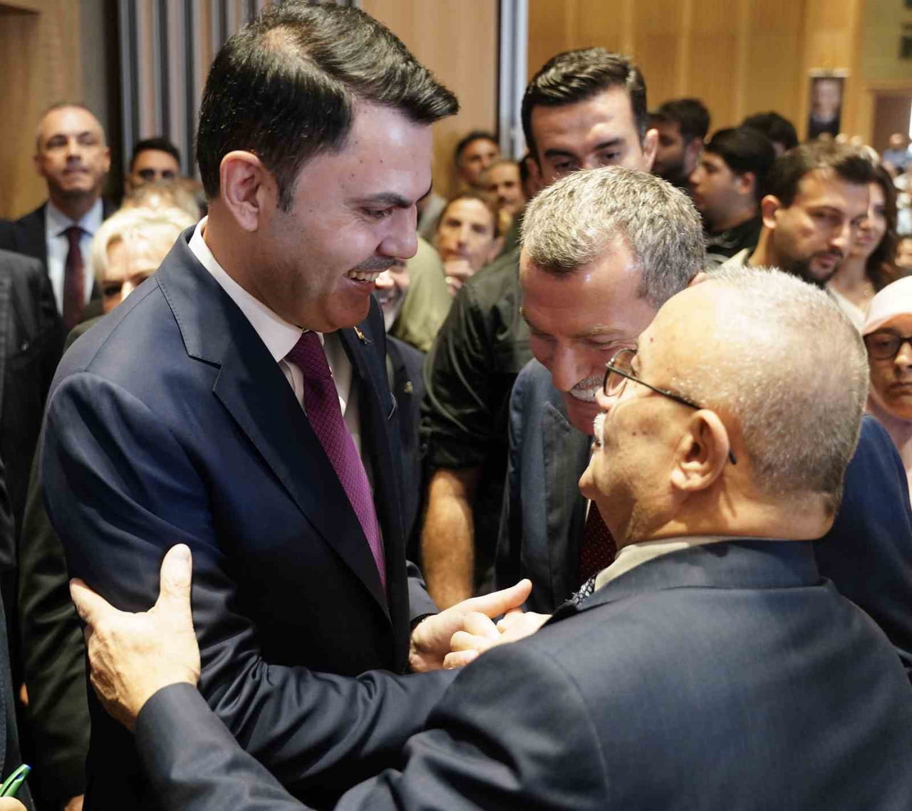 ARDINDAN HAK SAHİPLERİ TARAFINDAN ÇEKİLEN KURALARLA VATANDAŞLARIN KONUTLARI BELİRLENDİ. PROGRAMDA...
