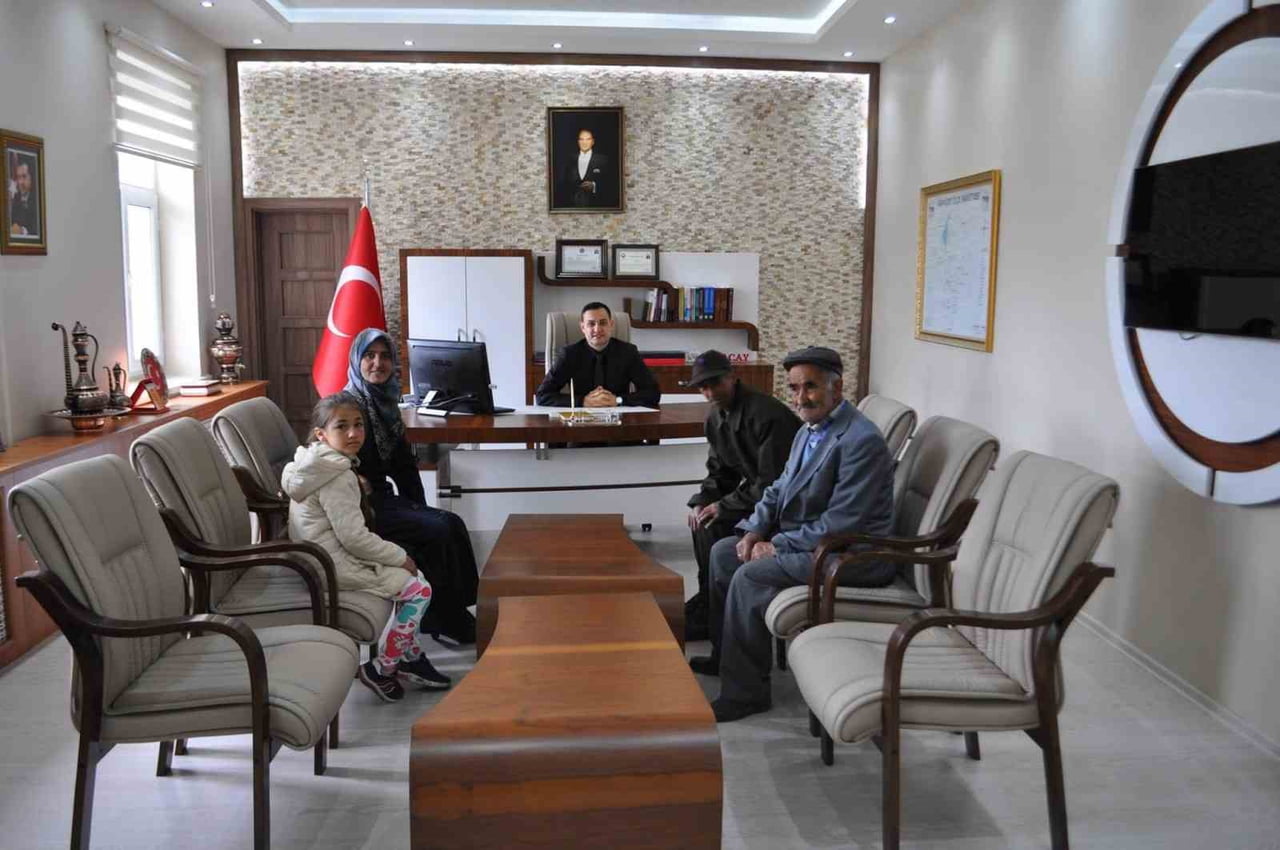 ARPAÇAY’DA ASKERLİK HAYALİ TEMSİLİ YEMİN TÖRENİYLE GERÇEĞE DÖNÜŞTÜ(KARS-İHA)