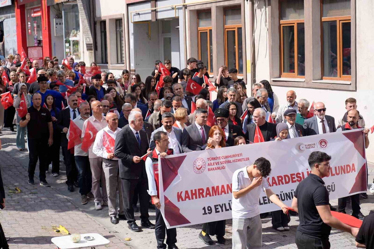 ARTVİN'DE 19 EYLÜL GAZİLER GÜNÜ ETKİNLİKLERİ KAPSAMINDA "KAHRAMANLARLA KARDEŞLİK YOLUNDA...