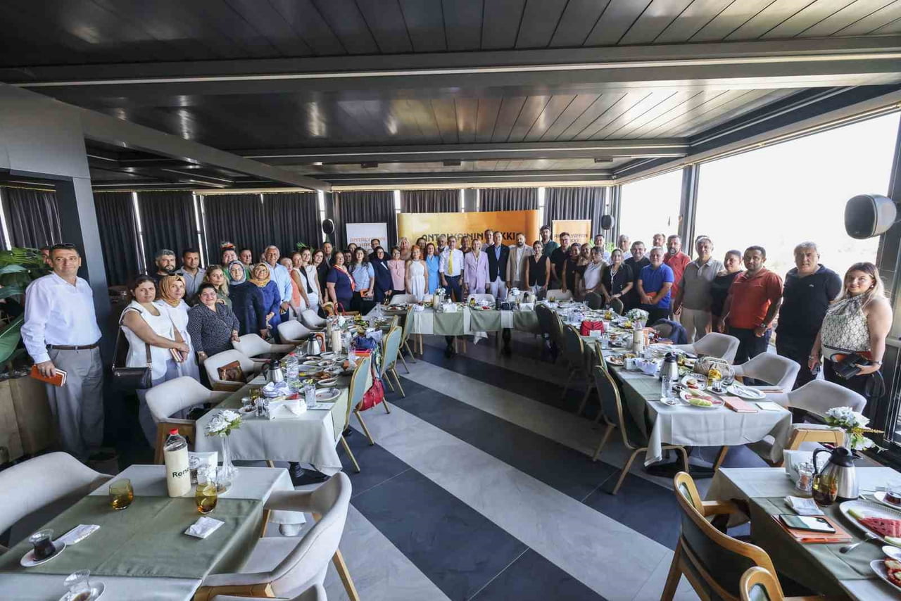 ATSO BAŞKAN ADAYI HATİCE ÖZ, SEÇİM ÇALIŞMALARI KAPSAMINDA ANTALYA SERBEST MUHASEBECİ MALİ...
