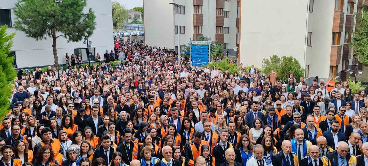 AVRASYA ÜNİVERSİTESİ, 2026-2027 AKADEMİK YILININ AÇILIŞINI ÖMER YILDIZ YERLEŞKESİ’NDE DÜZENLENEN...