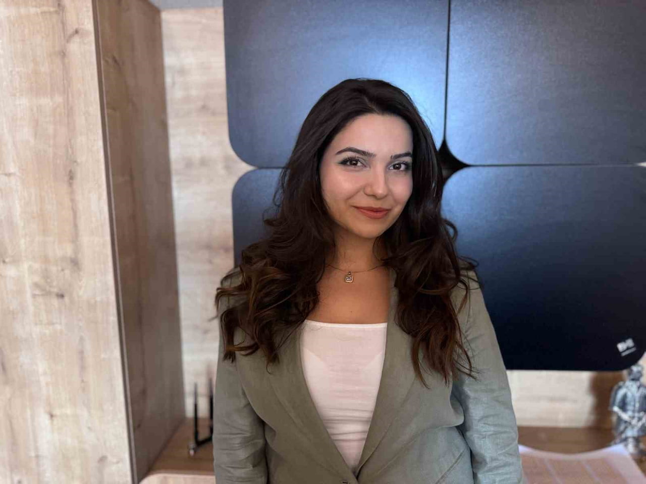 AVUKAT ZEYNEP KARAKUŞ