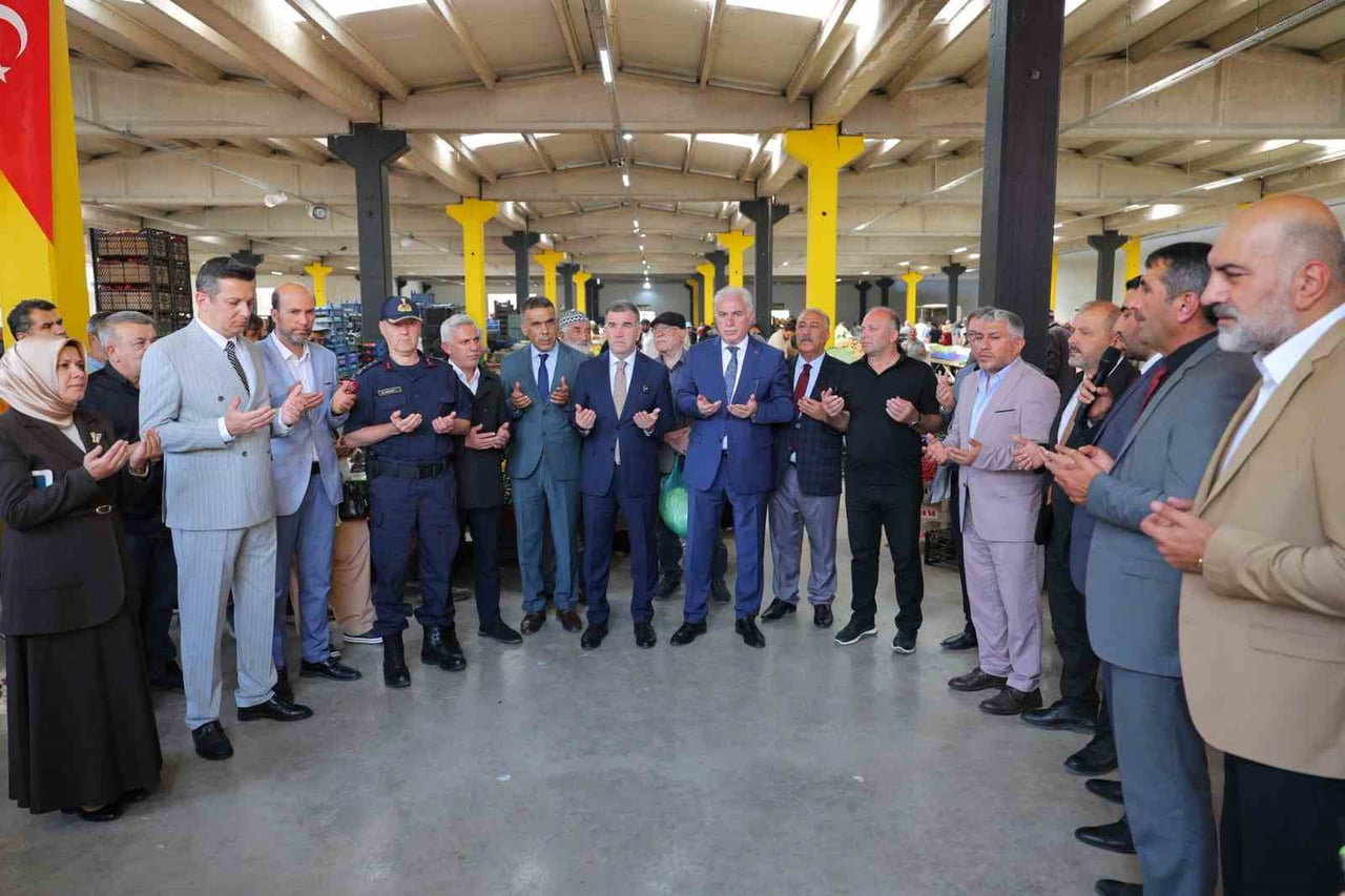 AYBURT’TA AHİLİK HAFTASI HALK PAZARINDA BAŞLADI