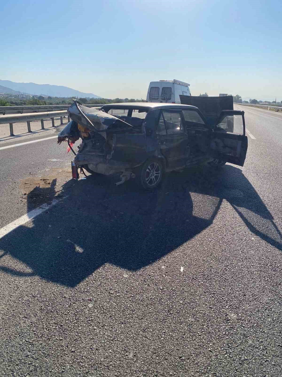AYDIN'IN İNCİRLİOVA İLÇESİNDE 2 OTOMOBİLİN KARIŞTIĞI TRAFİK KAZASINDA 2 KİŞİ...