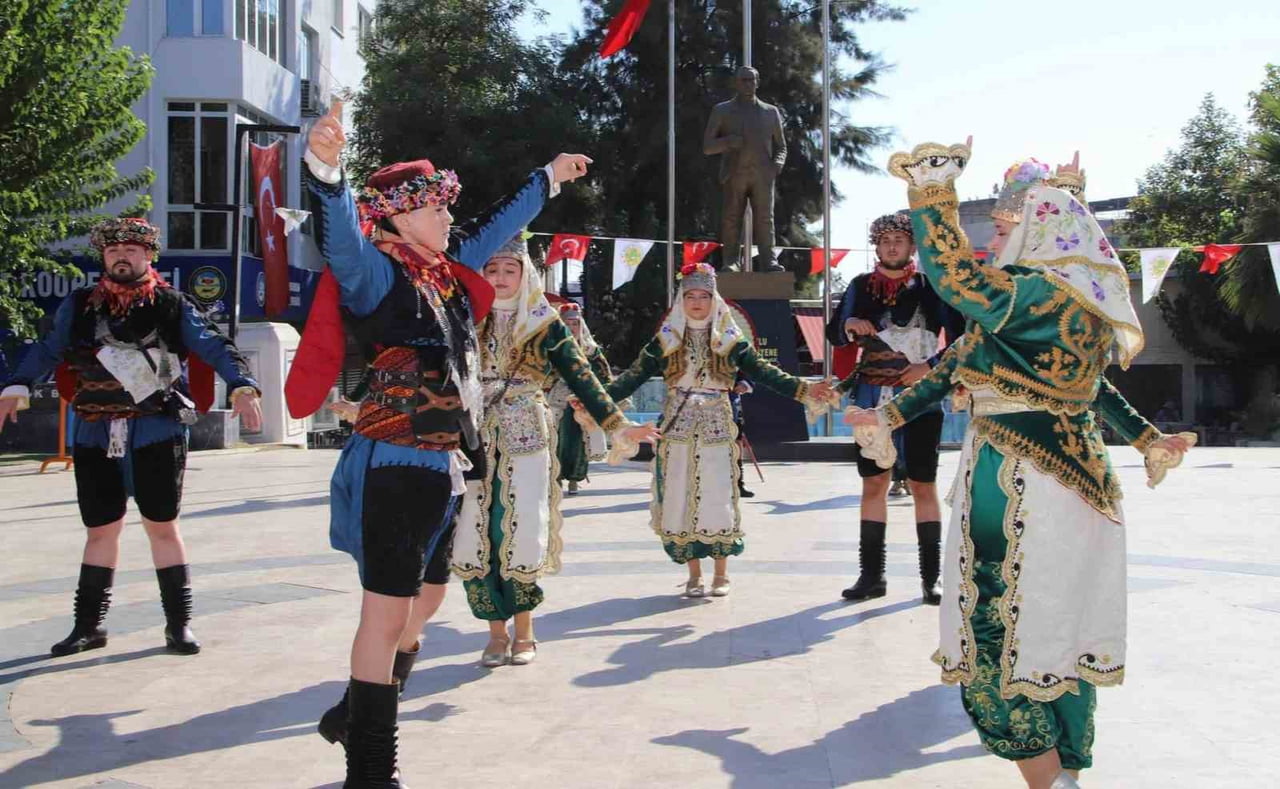AYDIN'IN KÖŞK İLÇESİNİN DÜŞMAN İŞGALİNDEN KURTULUŞUNUN 104. YILDÖNÜMÜ DOLAYISIYLA KENT MEYDANI’NDA...