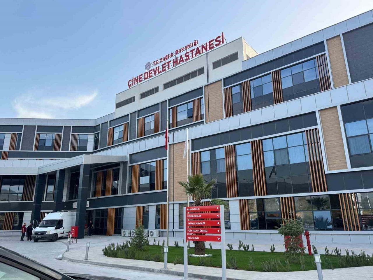 AYDIN’IN ÇİNE İLÇESİNDE HİZMET VEREN ÇİNE DEVLET HASTANESİ’NDE 10 PRATİSYEN HEKİM GÖREVE BAŞLADI....