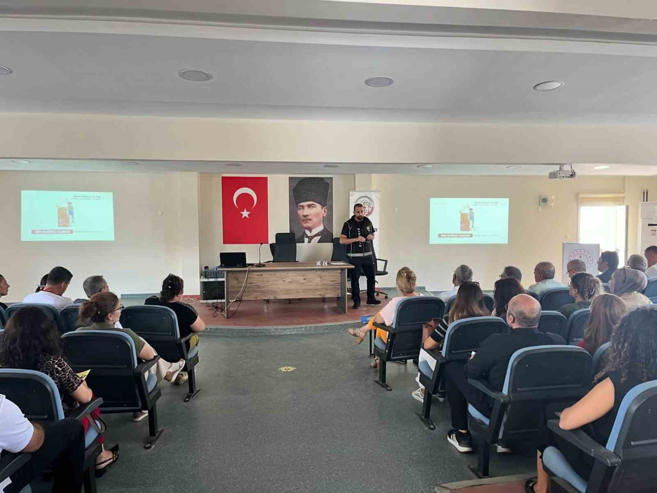 AYDIN’IN SÖKE İLÇESİNDE OKUL YÖNETİCİLERİNE, ÖĞRENCİLERİN BAĞIMLILIK RİSKLERİNDEN KORUNMASI VE...