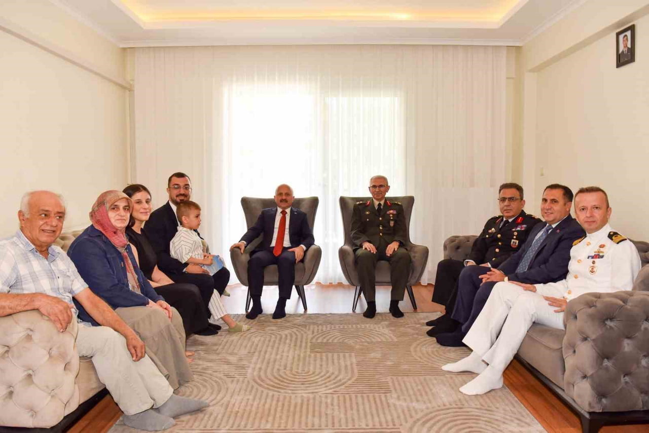 AYDIN VALİSİ OSMAN VAROL VE İL PROTOKOLÜ, 19 EYLÜL GAZİLER GÜNÜ DOLAYISIYLA AĞRI’NIN DOĞUBAYAZIT...