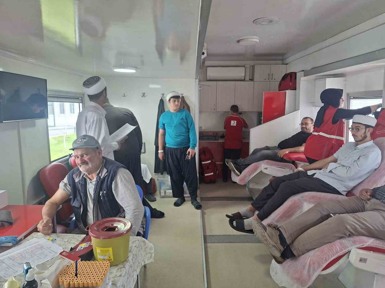 AZİZİYE NİZAMİYE EĞİTİM KURUMLARI, TOPLUMSAL YARDIMLAŞMA VE DAYANIŞMA BİLİNCİNİ ARTIRMAK AMACIYLA...