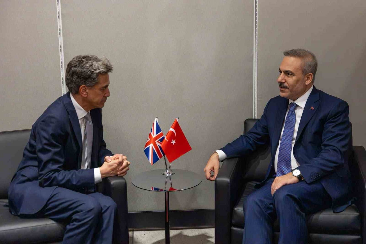 BAKAN FİDAN, İNGİLİZ MEVKİDAŞI MİLİBAND İLE GÖRÜŞTÜ