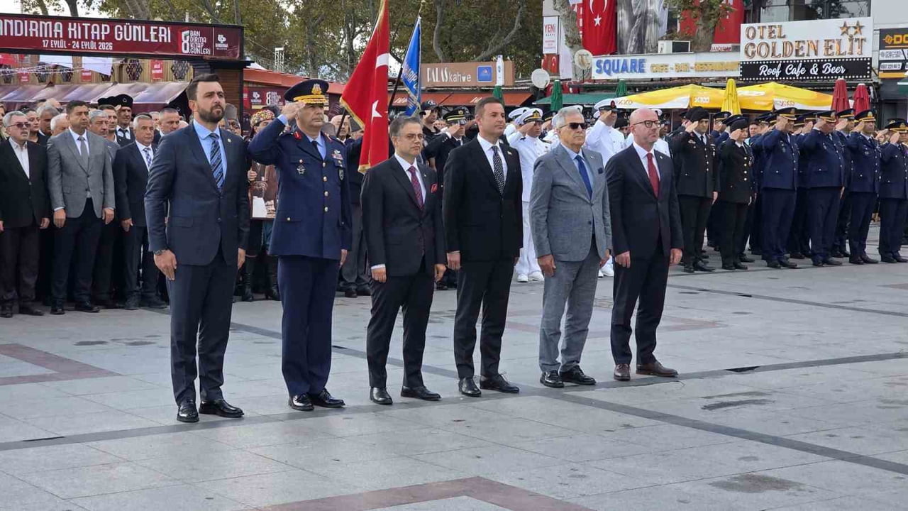 BANDIRMA’NIN KURTULUŞUNUN 104’ÜNCÜ YIL DÖNÜMÜ TÖRENLERLE KUTLANDI