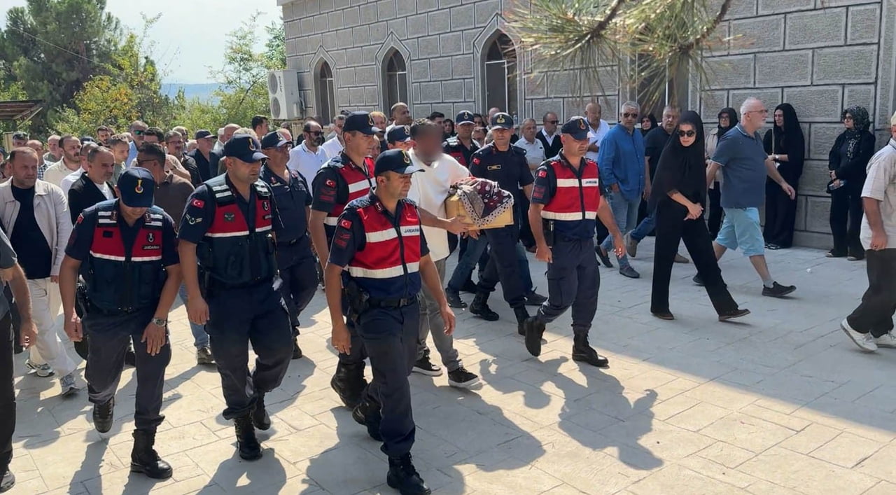 BARTIN’IN AMASRA İLÇESİNDE MEYDANA GELEN TRAFİK KAZASINDA AĞIR YARALANAN VE TEDAVİ GÖRDÜĞÜ...