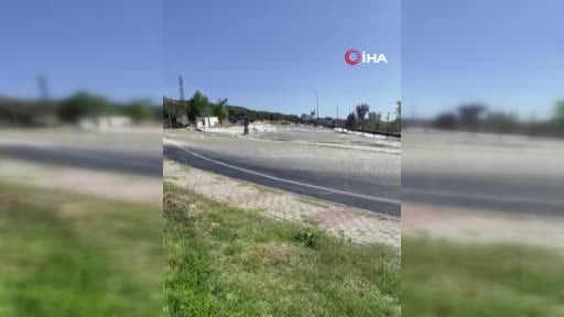 Başakşehir'de su borusu patladı, caddeler gölde döndü