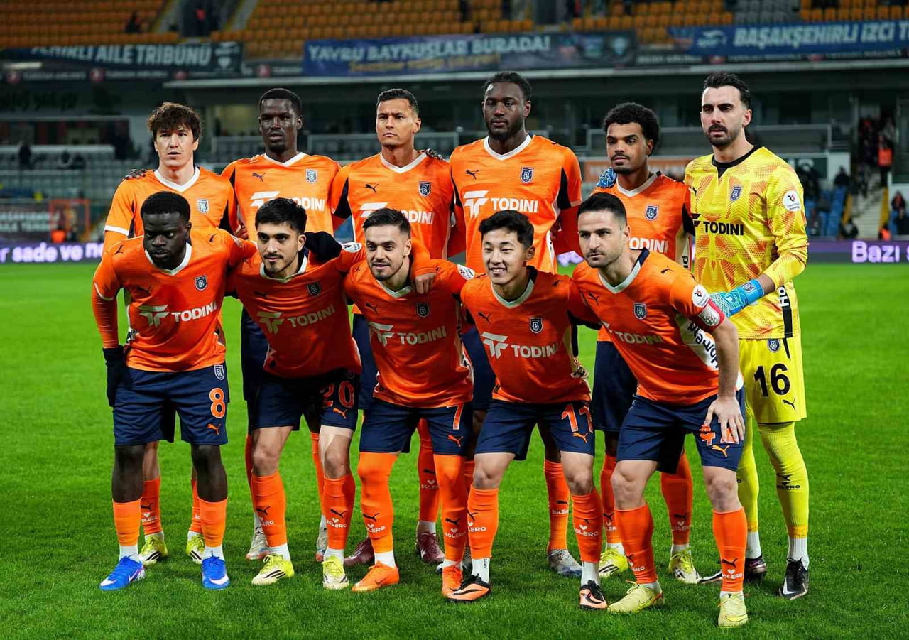 BAŞAKŞEHİR, GALATASARAY'A KARŞI KÖTÜ SERİYİ SONLANDIRMAK İÇİN SAHAYA ÇIKACAK