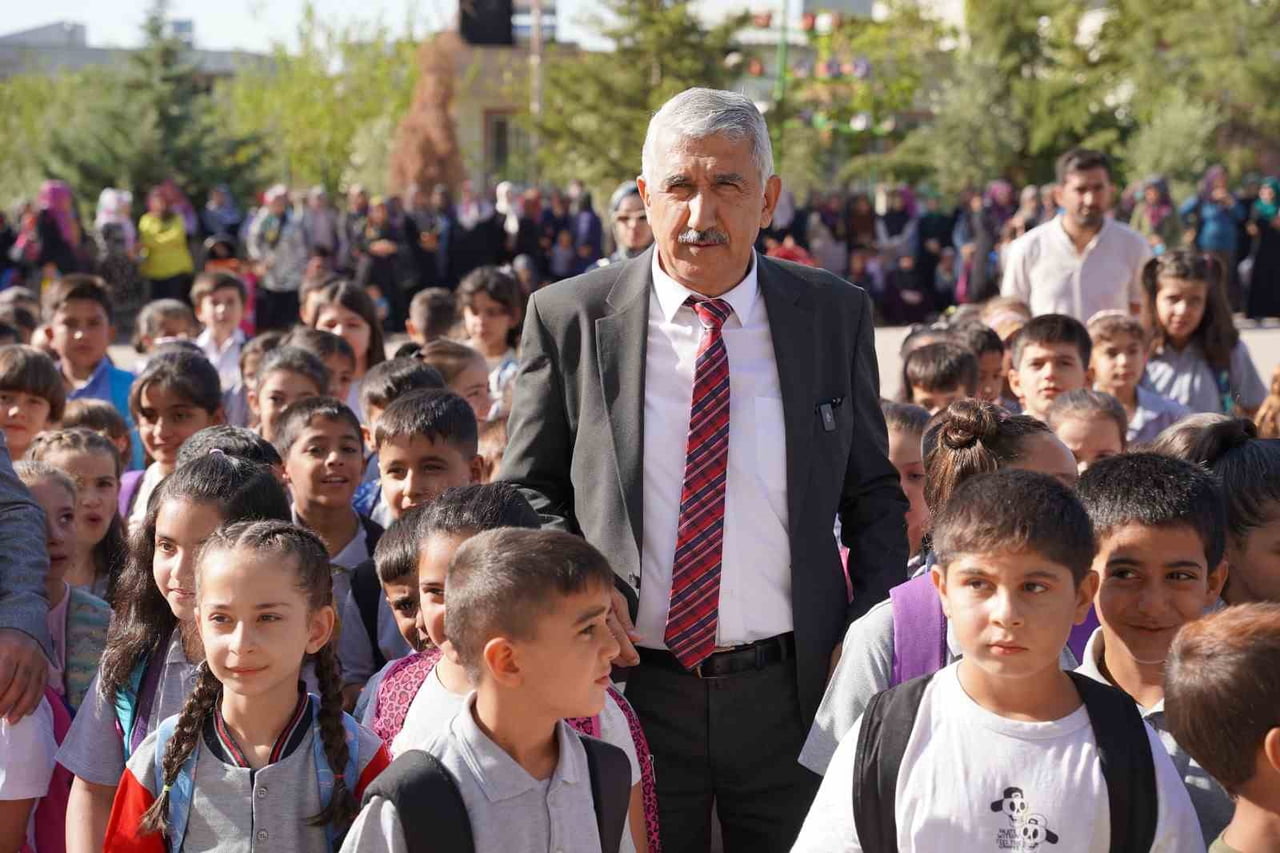 BAŞKAN HALLAÇ: “EĞİTİME DESTEĞİMİZİ SÜRDÜRECEĞİZ”