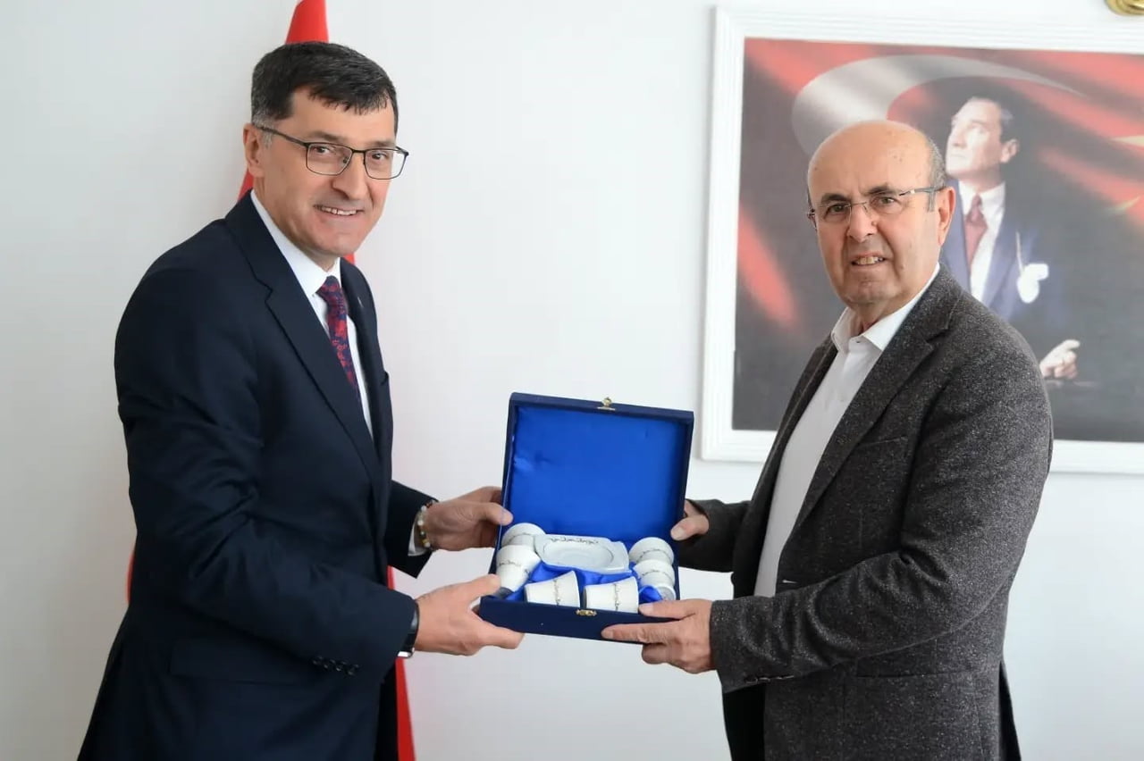 BAŞKAN KAHVECİ'DEN KIRŞEHİR BELEDİYE BAŞKANI EKİCİOĞLU'NA ZİYARET