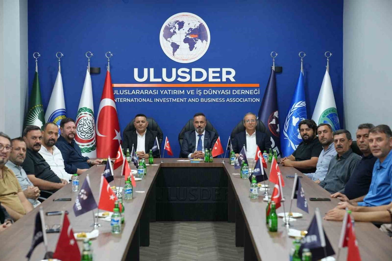 BAŞKAN SADIKOĞLU: "İŞ DÜNYAMIZIN GELECEĞİNİ BİRLİKTE İNŞA EDECEĞİZ"
