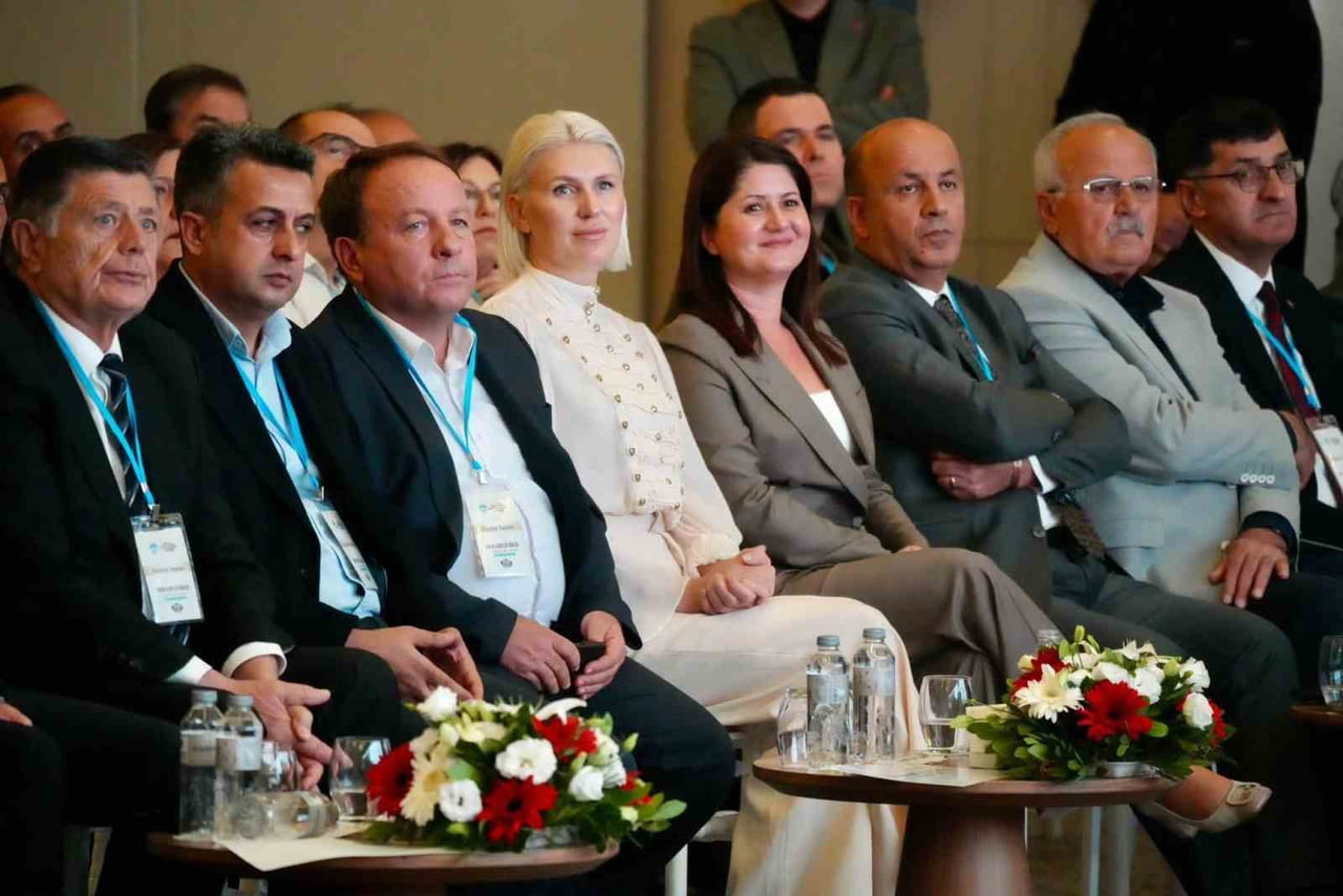 BAŞKAN SUBAŞI, BELEDİYE BAŞKANLARIYLA KAYSERİ’DE BİR ARAYA GELDİ