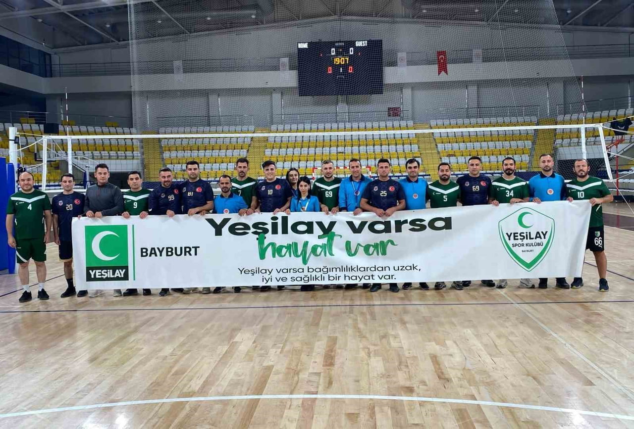 BAYBURT’TA KURUMLAR ARASI VOLEYBOL TURNUVASI DÜZENLENDİ