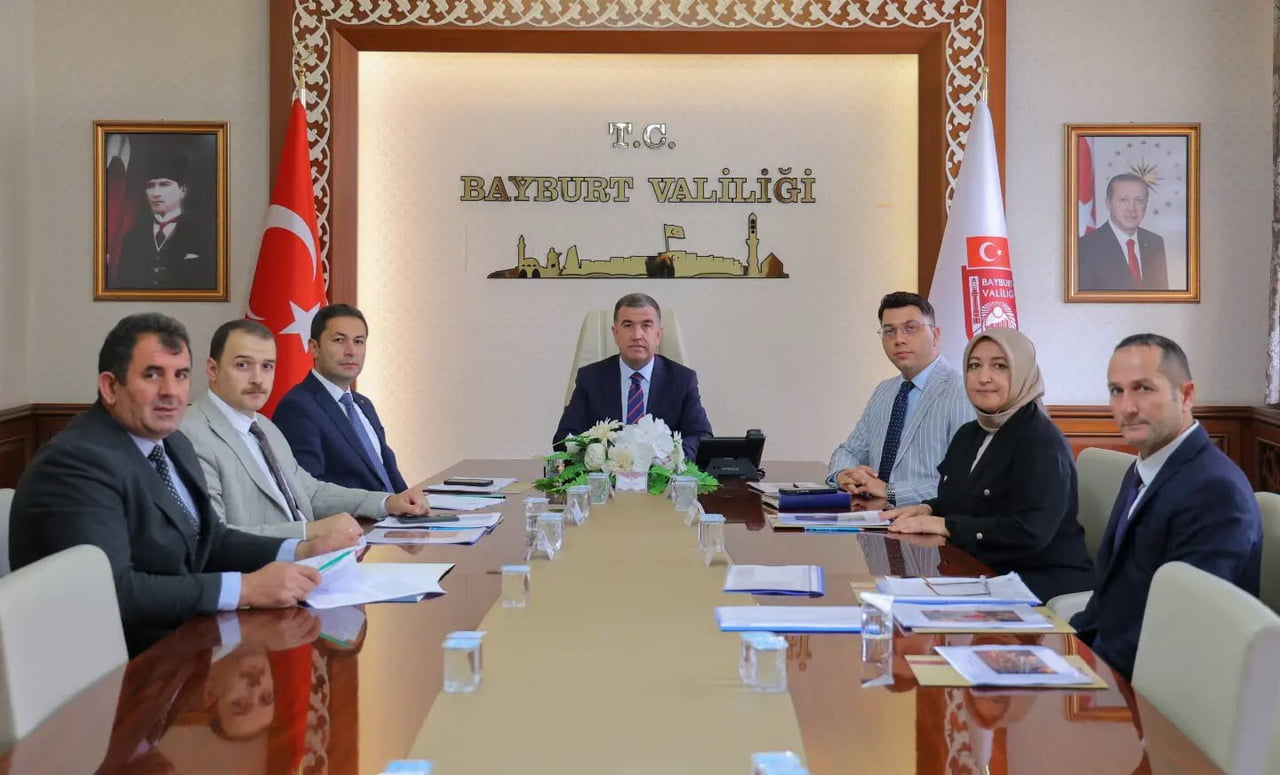 BAYBURT’TA SOSYAL YARDIM VAKIFLARININ ÇALIŞMALARI DEĞERLENDİRİLDİ