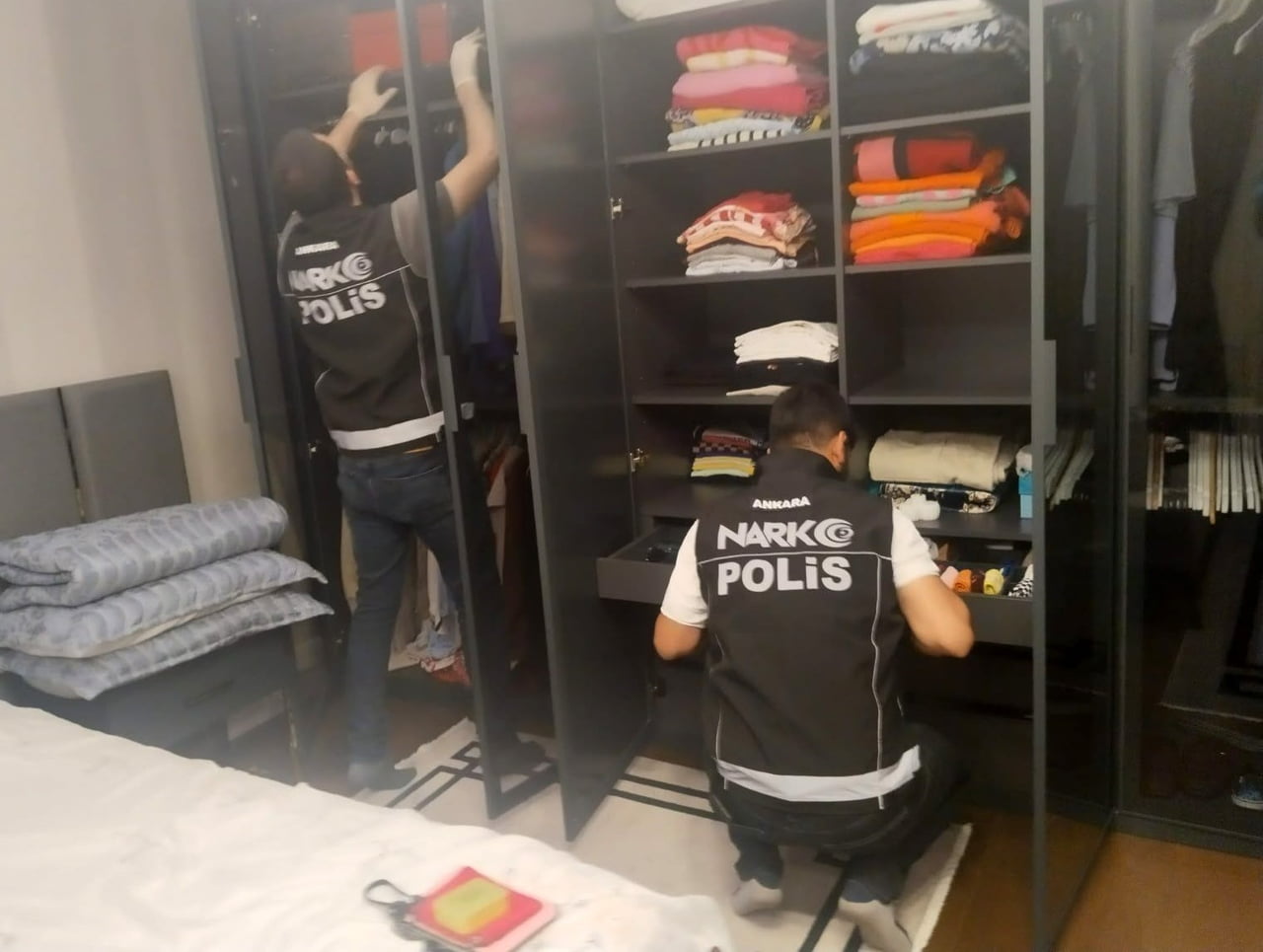 BELİRLENEN ADRESLERE OPERASYON DÜZENLENDİ