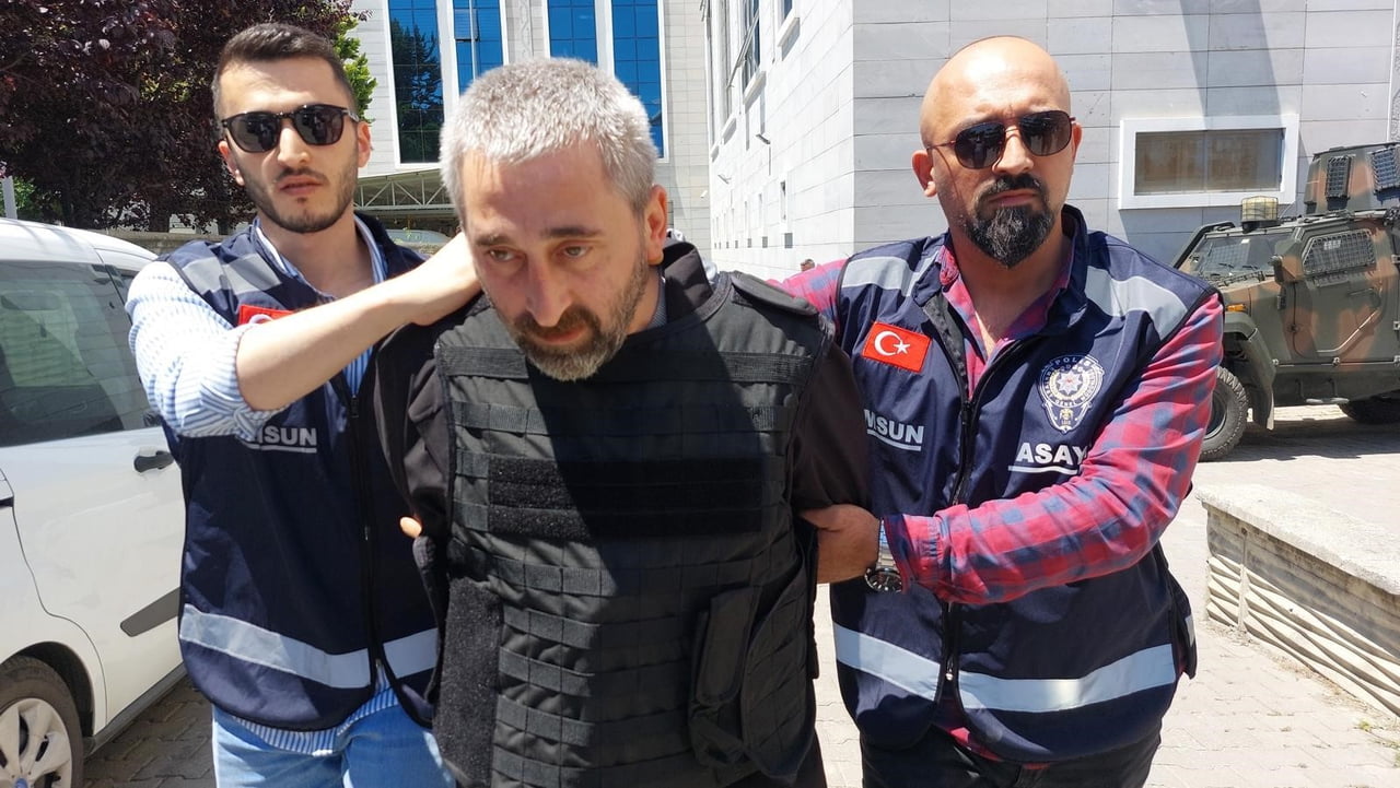 BERBER KOLTUĞUNDA KARDEŞİNİ VURARAK ÖLDÜREN AHMET KOL’UN YARGILANMASINA BAŞLANDI.