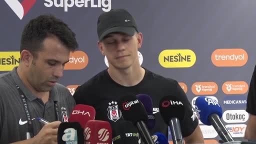 Beşiktaş'ın Belçikalı futbolcusu Leandro Trossard, Fenerbahçe'yi 2-1 mağlup ettikleri derbi...
