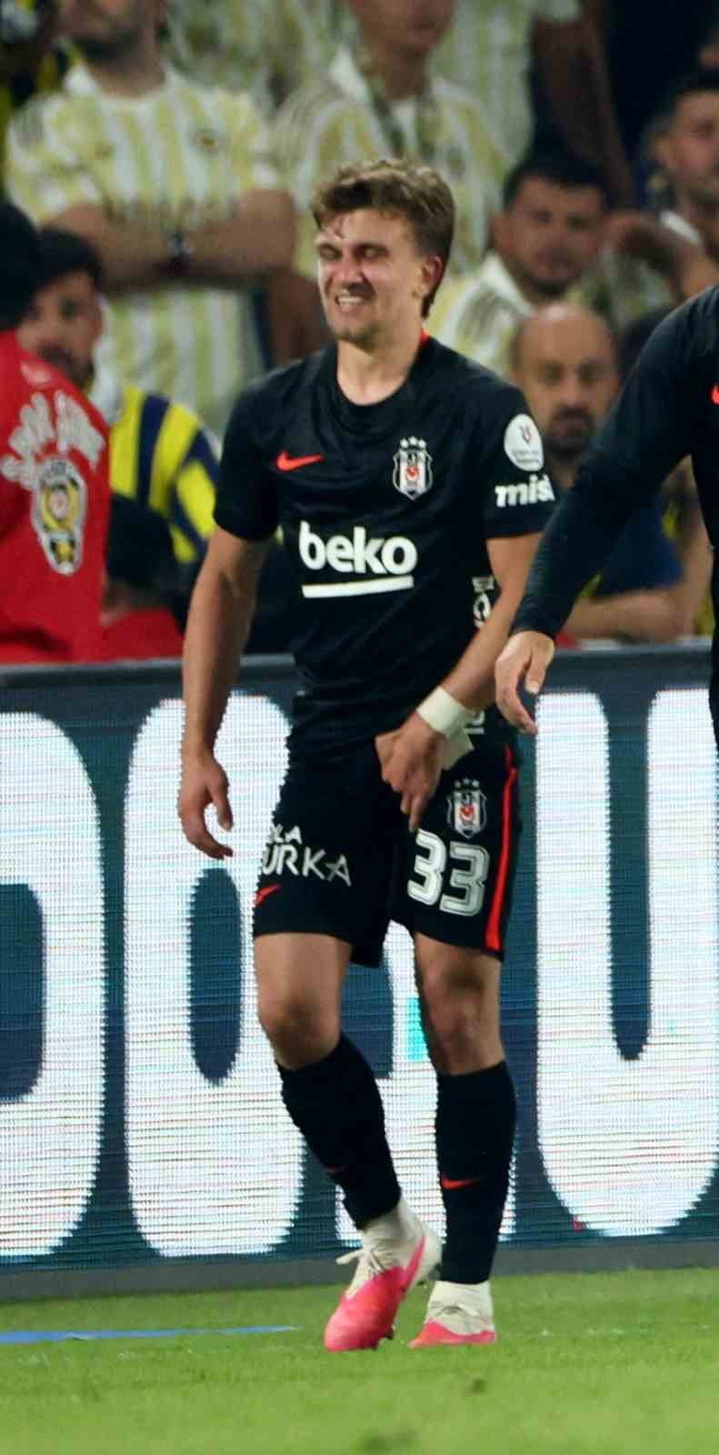 BEŞİKTAŞ KULÜBÜ, FENERBAHÇE İLE OYNANAN DERBİ MAÇTA SAKATLANARAK İKİNCİ YARIYA ÇIKAMAYAN SOLBEK...