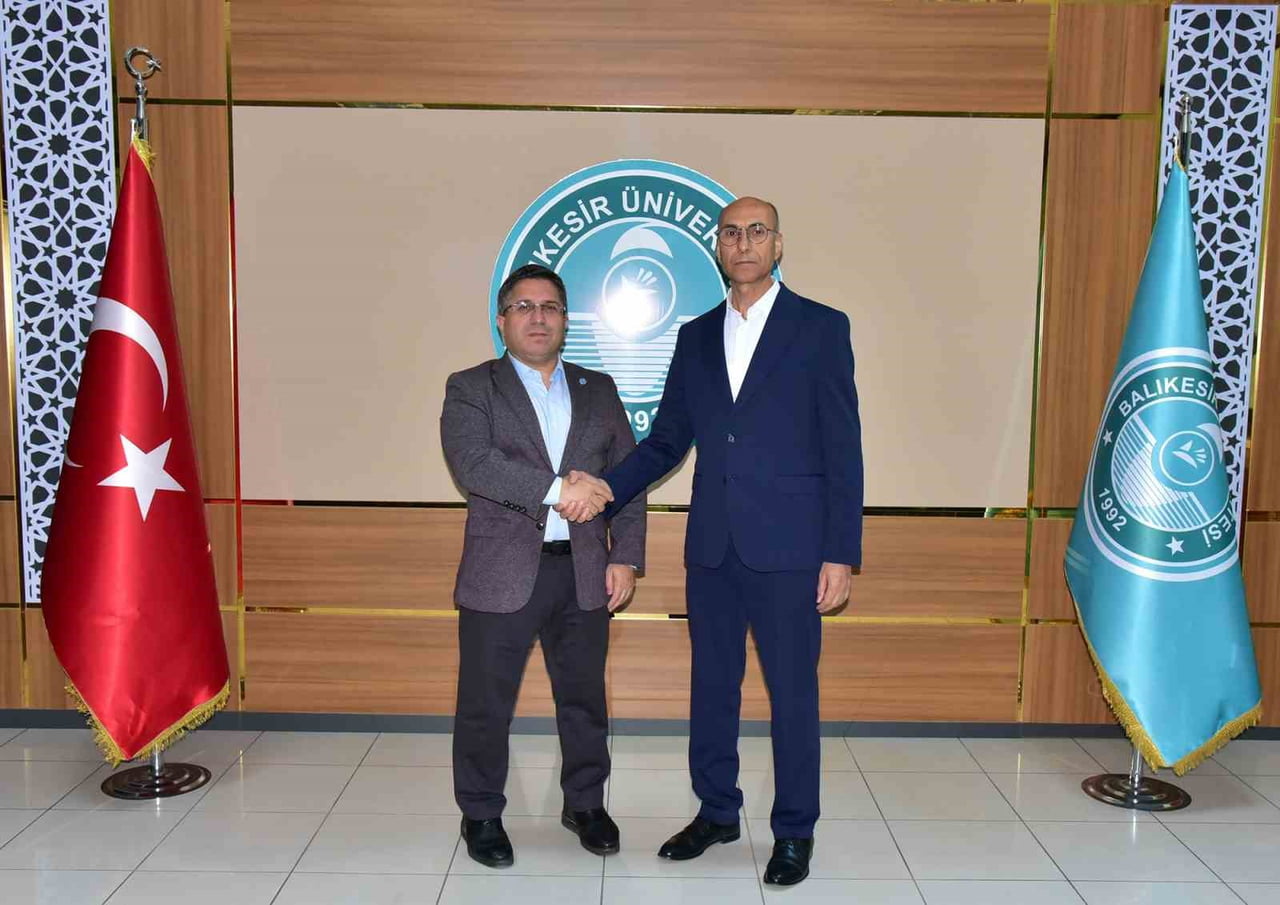 BİGADİÇ MYO’DA EĞİTİME KATKI SUNAN HAYIRSEVER İBRAHİM DURU’YA PLAKET