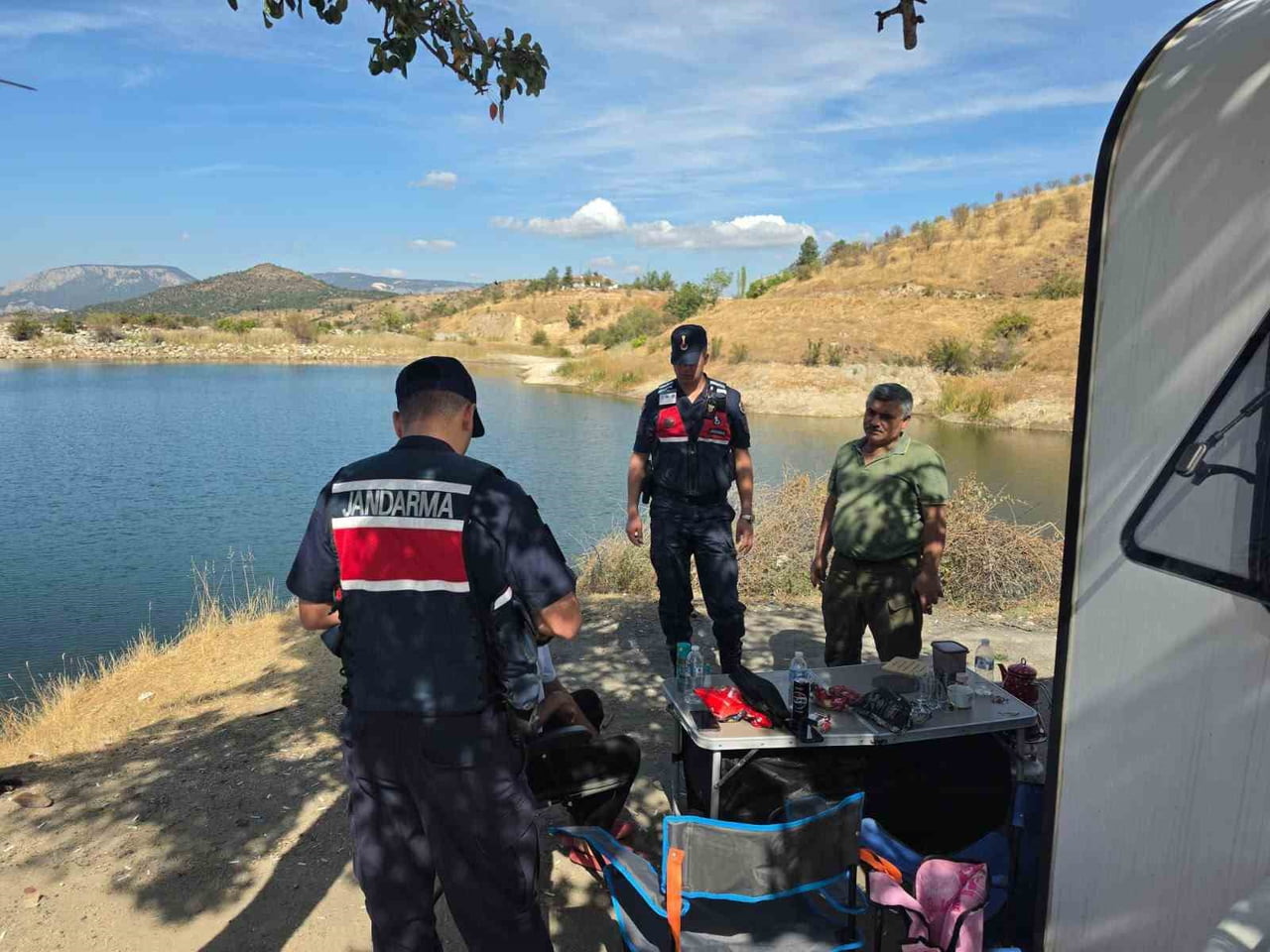 BİLECİK'TE GÖLET VE ORMANLARDA ALARM: JANDARMA SAHAYA İNDİ