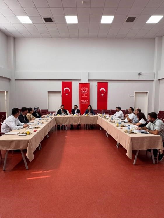 BİLECİK'TE KURULUŞ MÜDÜRLERİ AYLIK DEĞERLENDİRME TOPLANTISINDA BULUŞTU