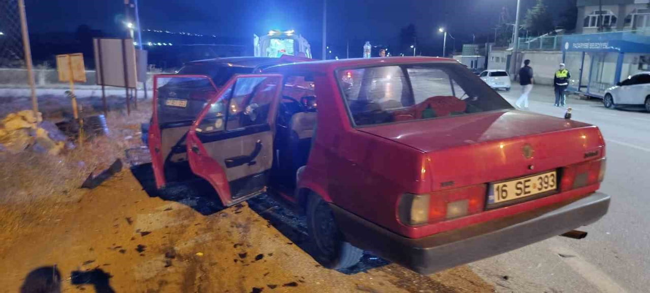 BİLECİK'TE MEYDANA GELEN TRAFİK KAZASINDA 3 KİŞİ YARALANDI