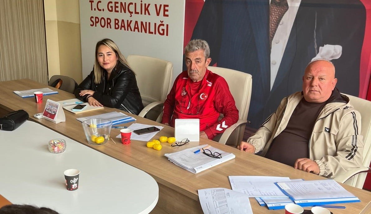 BİLECİK'TE U14 İLE U15 GENÇLER LİGİ KURALARI ÇEKİLDİ