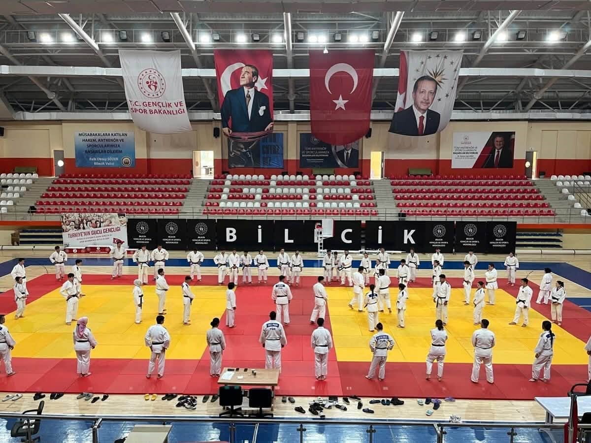 BİLECİK’TE 58 JUDOCU SINAV İÇİN TER DÖKTÜ