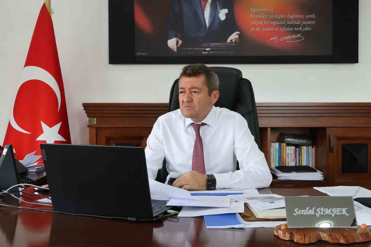BİLECİK’TE EĞİTİM ÖĞRETİM YILININ YOL HARİTASI MASAYA YATIRILDI İL MİLLÎ EĞİTİM MÜDÜRÜ SERDAL...