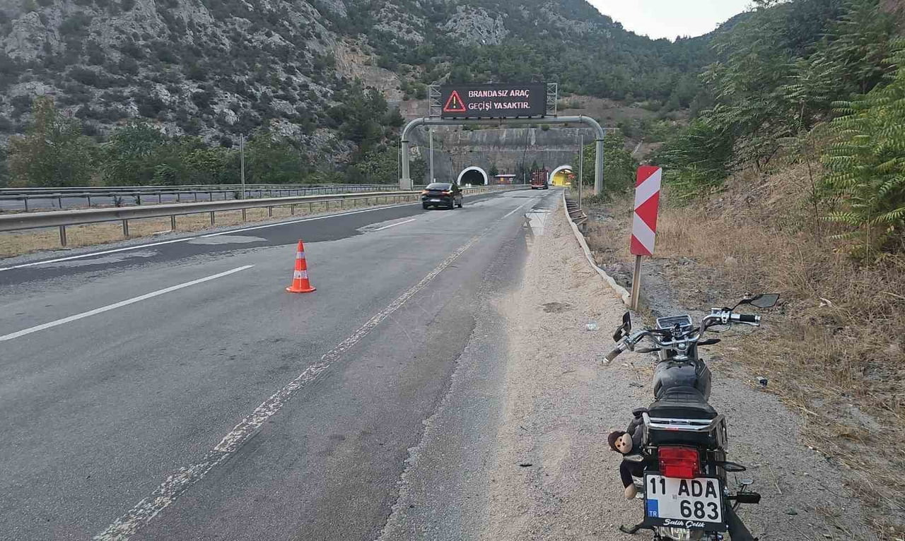 BİLECİK’TE MOTOSİKLET KAZASI: 1 YARALI
