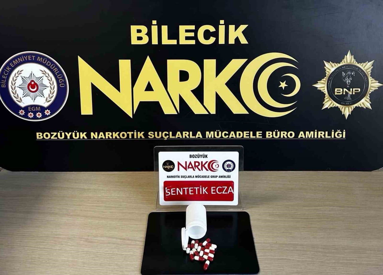 BİLECİK’TE ŞEHİRLERARASI OTOBÜSTE UYUŞTURUCU OPERASYONU