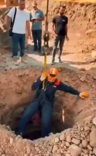 BİNGÖL’DE 10 METRELİK ÇUKURDA MAHSUR KALAN SOKAK KÖPEĞİ, AFAD EKİPLERİNİN MÜDAHALESİYLE BULUNDUĞU...
