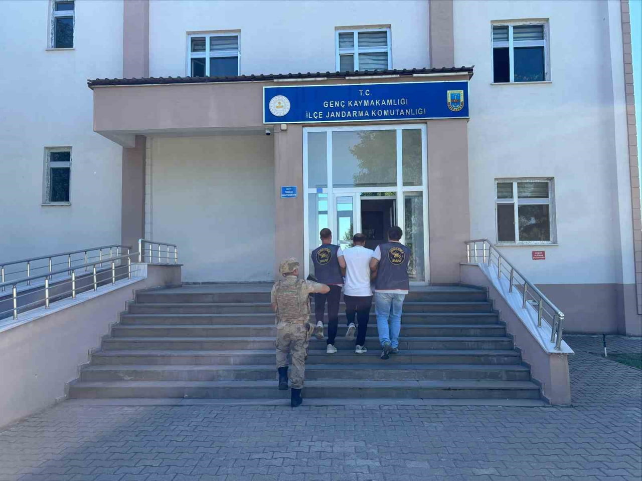BİNGÖL’DE JANDARMADAN BİR HAFTADA 41 OLAYA MÜDAHALE: 5 KİŞİ TUTUKLANDI