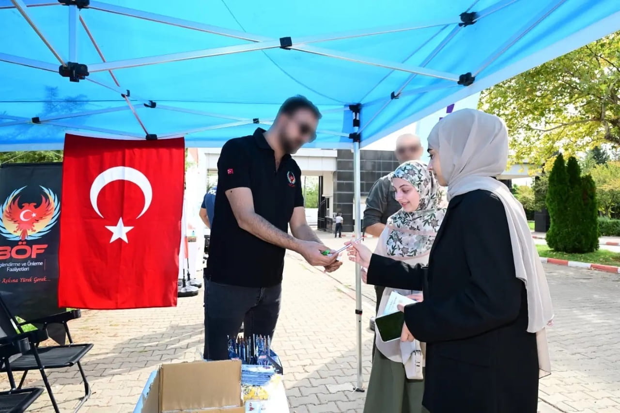 BİNGÖL’DE ÜNİVERSİTE ÖĞRENCİLERİNE TERÖRLE MÜCADELE KONUSUNDA BİLGİLENDİRME YAPILDI