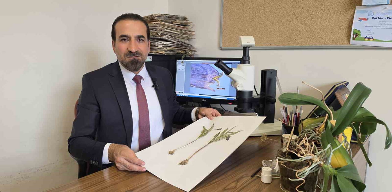 BİTLİS EREN ÜNİVERSİTESİ (BEÜ) FEN-EDEBİYAT FAKÜLTESİ BİYOLOJİ BÖLÜMÜ ÖĞRETİM ÜYESİ PROF. DR....