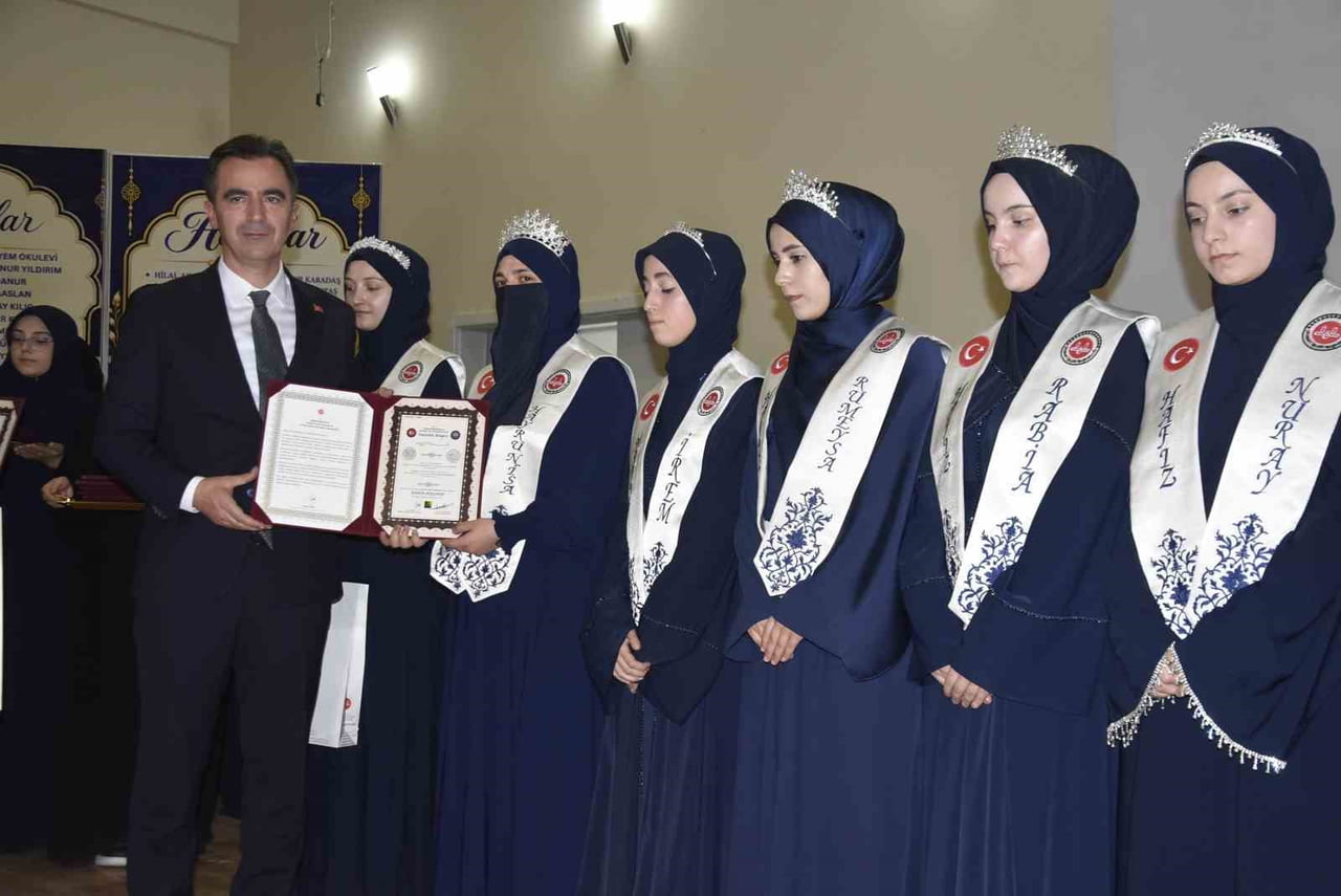 BİTLİS’TE FATİH YATILI HAFIZLIK KUR’AN KURSU İLE HACI HİKMET ERSAN HAFIZLIK YATILI KUR’AN KURSUNDA...