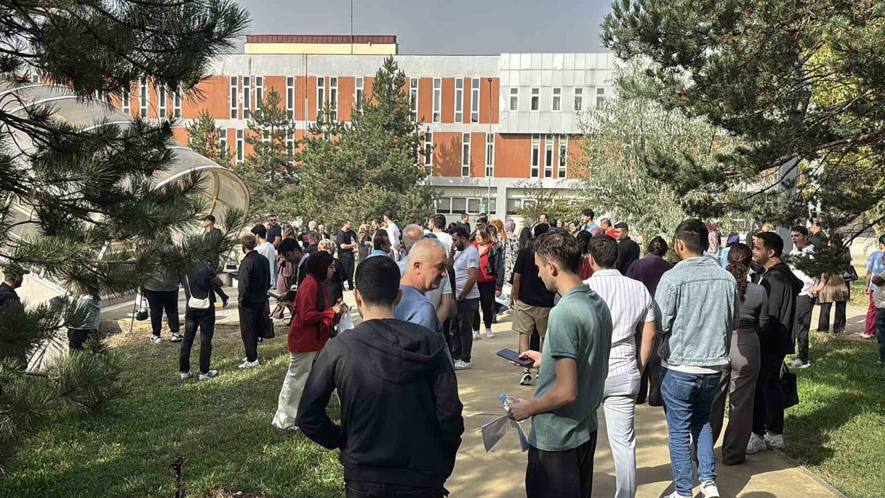 BOLU’DA BİNLERCE MEMUR ADAYI, 2026 KAMU PERSONEL SEÇME SINAVI (KPSS) LİSANS GENEL YETENEK-GENEL...