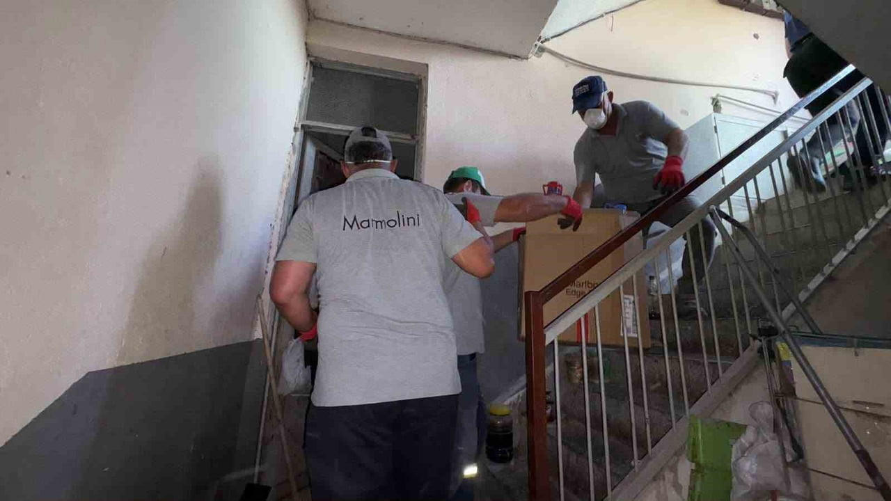 BOZDOĞAN’DA ÇÖP EV TEMİZLENDİ