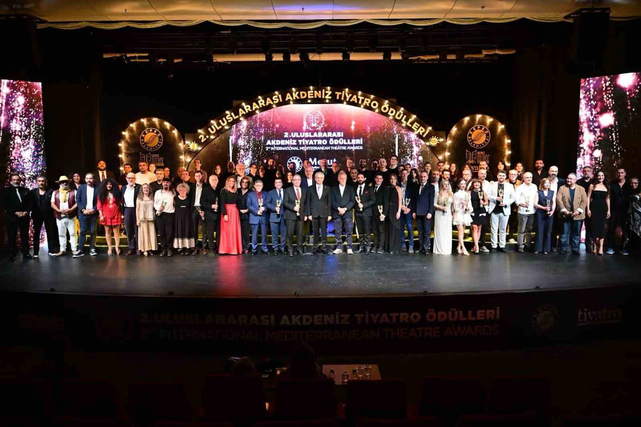 BU YIL İKİNCİSİ DÜZENLENEN ULUSLARARASI AKDENİZ TİYATRO ÖDÜLLERİ, ERDEM BAYAZIT KÜLTÜR MERKEZİ'NDE...