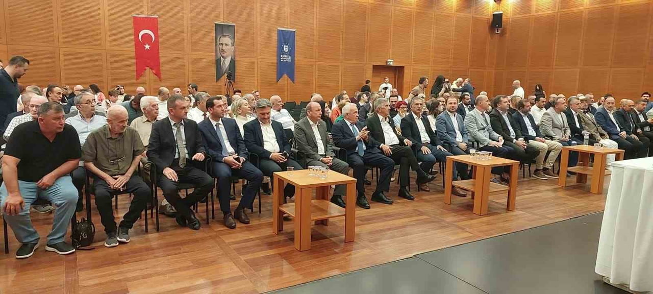 BURSA ARTVİN VAKFI’NDA OLAĞAN GENEL KURUL HEYECANI YAŞANDI. TEK LİSTEYLE GİDİLEN SEÇİMDE DOÇ. DR....