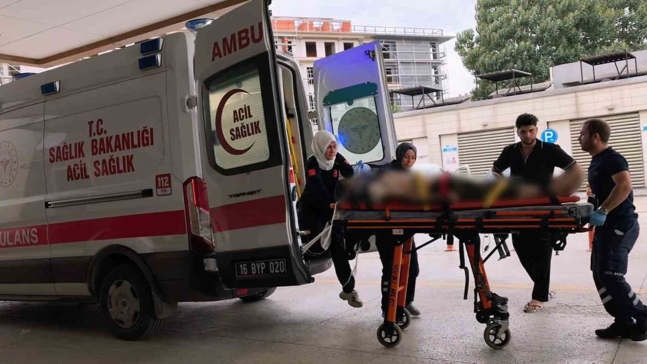 BURSA’NIN İNEGÖL İLÇESİNDE BANYODA FENALAŞARAK KALBİ DURAN GENÇ, KALDIRILDIĞI HASTANEDE HAYATINI...