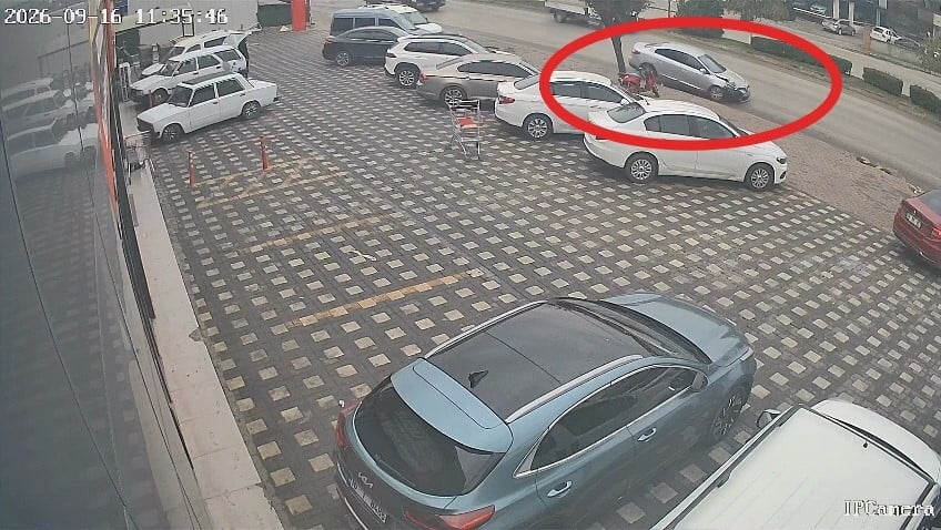 BURSA’NIN İNEGÖL İLÇESİNDE KONTROLDEN ÇIKAN OTOMOBİL, KAMYONET VE PARK HALİNDEKİ 2 HAFİF TİCARİ...