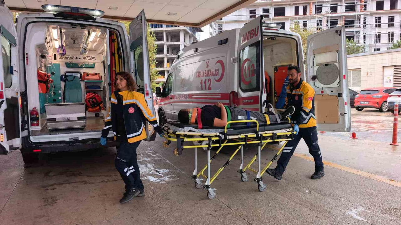 BURSA’NIN İNEGÖL İLÇESİNDE MEYDANA GELEN OLAYDA, 12 YAŞINDAKİ ÇOCUK APARTMANIN MERDİVEN BOŞLUĞUNA...