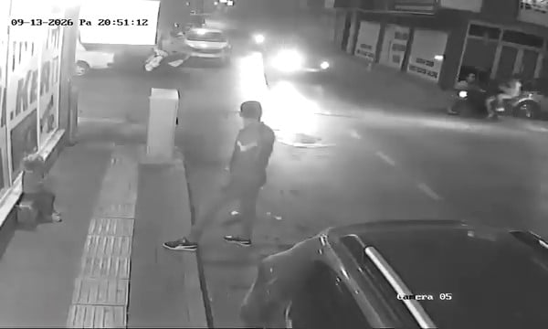 BURSA’NIN KARACABEY İLÇESİNDE OTOMOBİL İLE MOTOSİKLETİN KARIŞTIĞI TRAFİK KAZASINDA MOTOSİKLETTE...